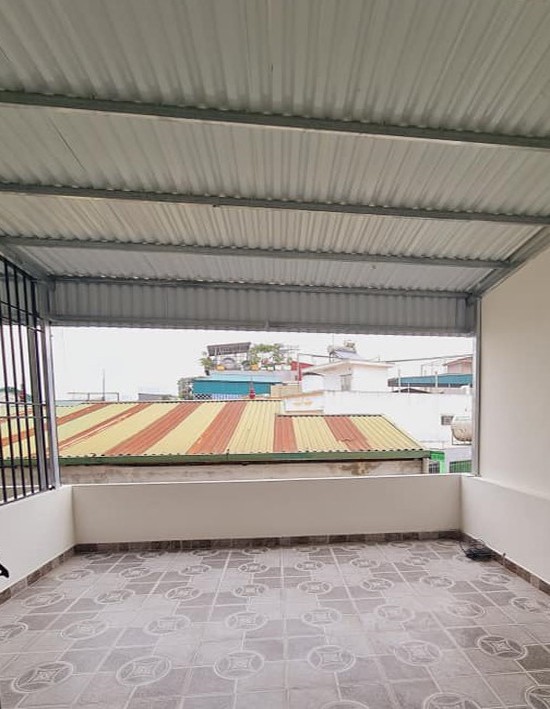 Nhà mặt đường Giải Phóng (quận HM) 6 tầng, 4.9 tỷ