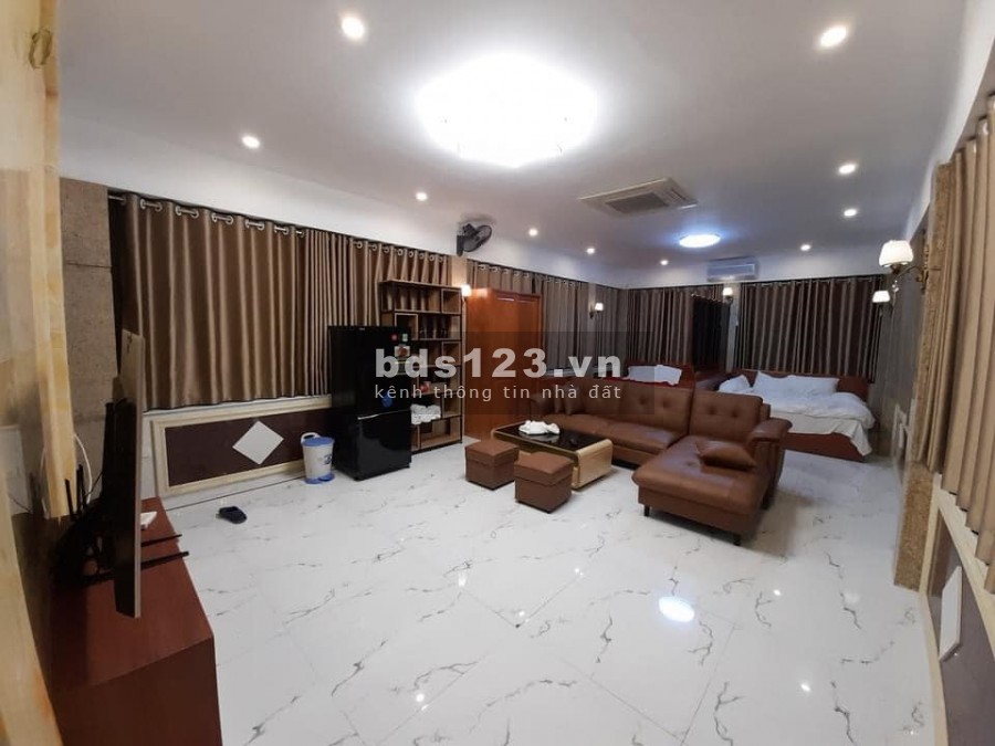 Nhà đẹp Đường Nguyễn Khánh Toàn, Kinh doanh, Thang máy, Gara, 80m2. Chỉ 12.6 tỷ.