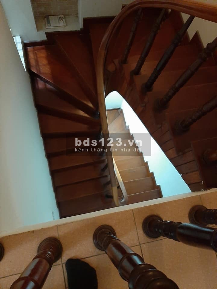 Bán gấp nhà Kim Ngưu, DT 44m.4T, nhà đẹp, hơn 4 tỷ, LH 0877771009