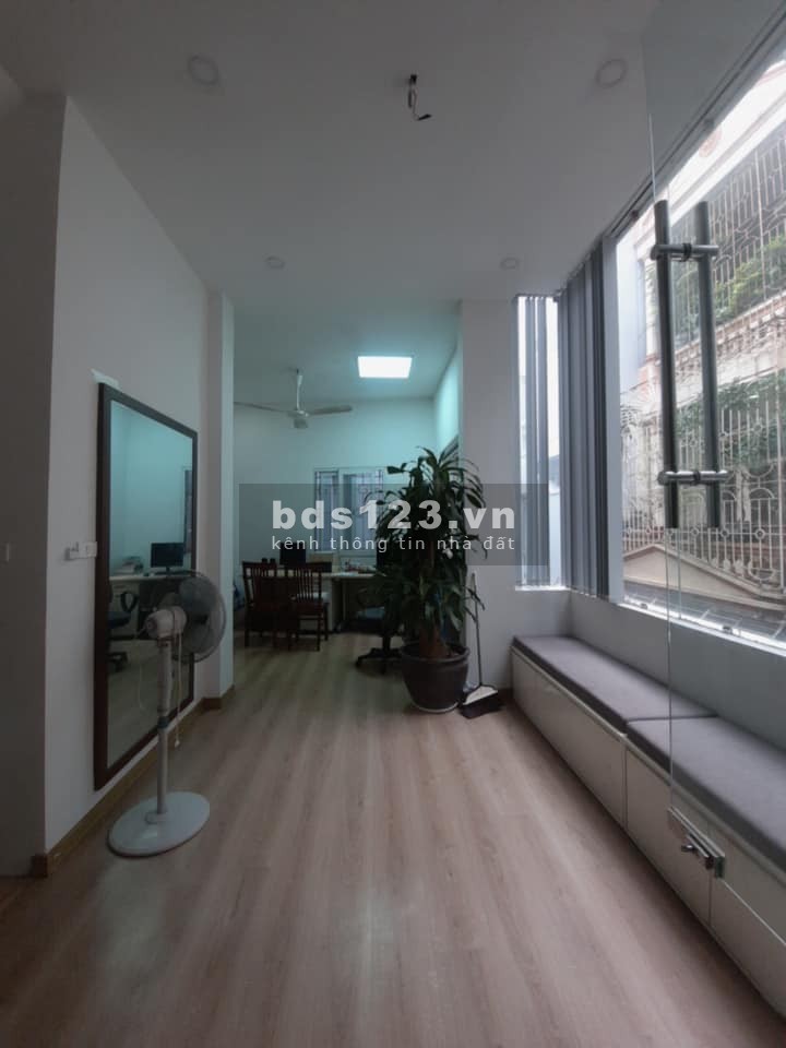 Bán nhà Kim Đồng, Hoàng Mai phân lô, lô góc, ô tô qua, kinh doanh 50mx5T, Mt10m, nhỉnh 5tỷ