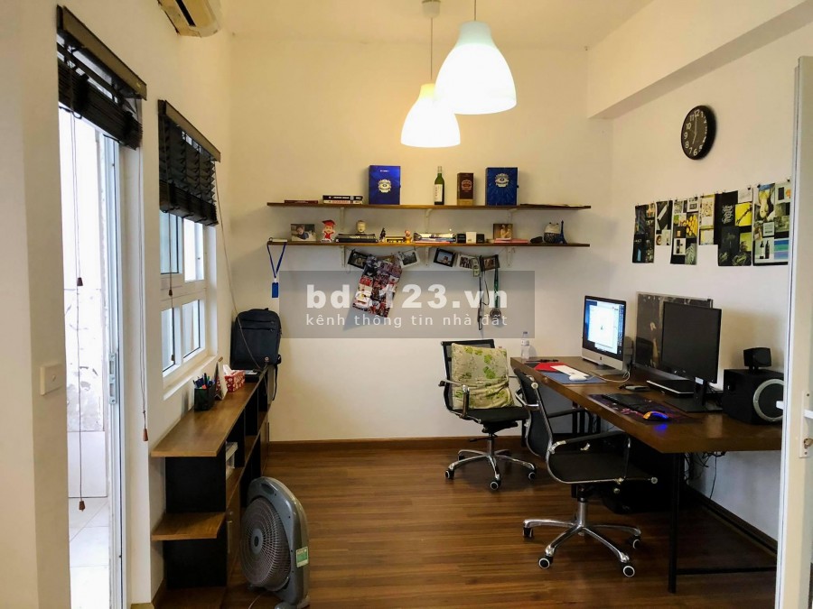 Bán gấp căn hộ VP6 Linh Đàm dy 65,25m2 ban công view hồ nội thất đầy đủ giá1,1x tỷ