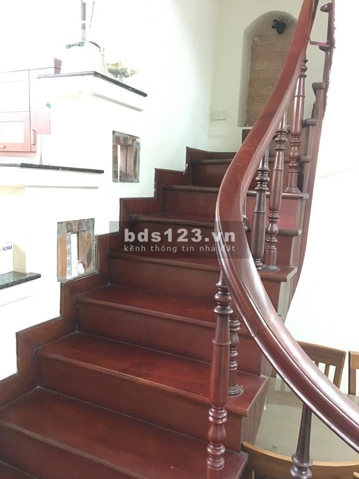 Bán gấp nhà Kim Ngưu, DT 44m.4T, nhà đẹp, hơn 4 tỷ, LH 0877771009