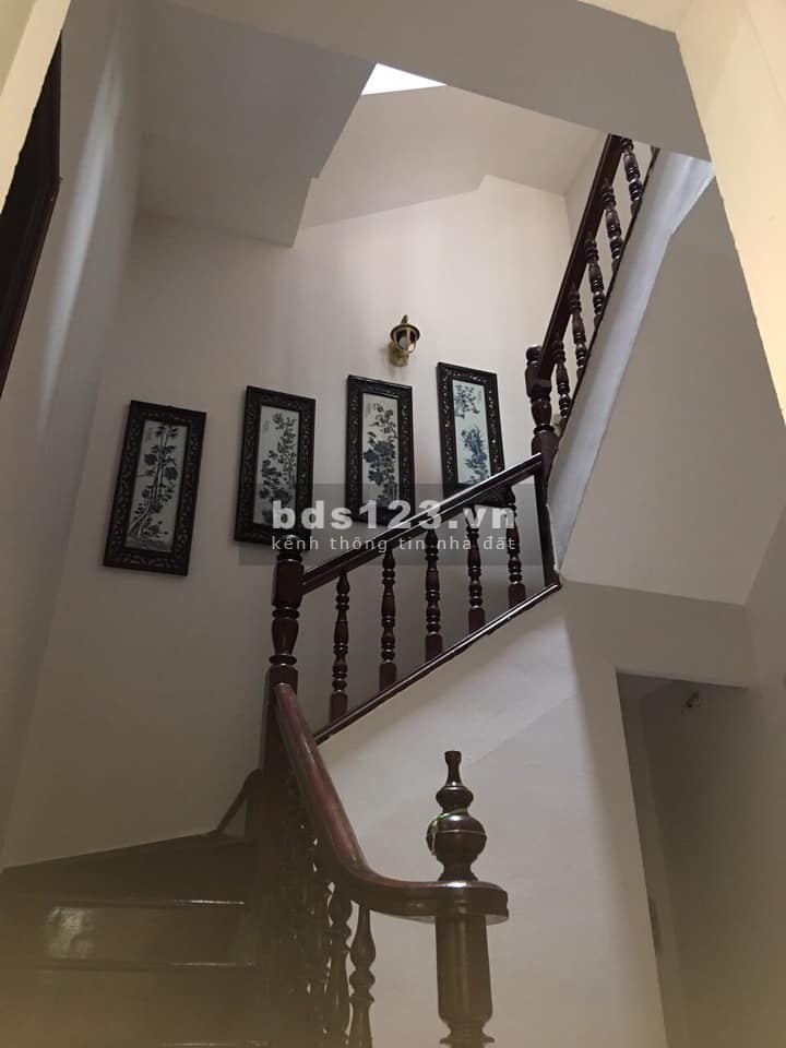 Cần bán nhà Trịnh Công Sơn, Quận Tây Hồ, dt 75m2, nhỉnh 14 tỷ, 2 mặt thoáng, ngõ thông siêu đẹp