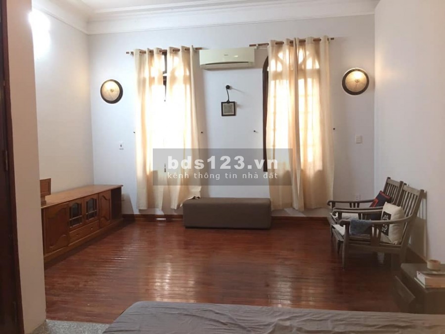 Cần bán nhà Trịnh Công Sơn, Quận Tây Hồ, dt 75m2, nhỉnh 14 tỷ, 2 mặt thoáng, ngõ thông siêu đẹp