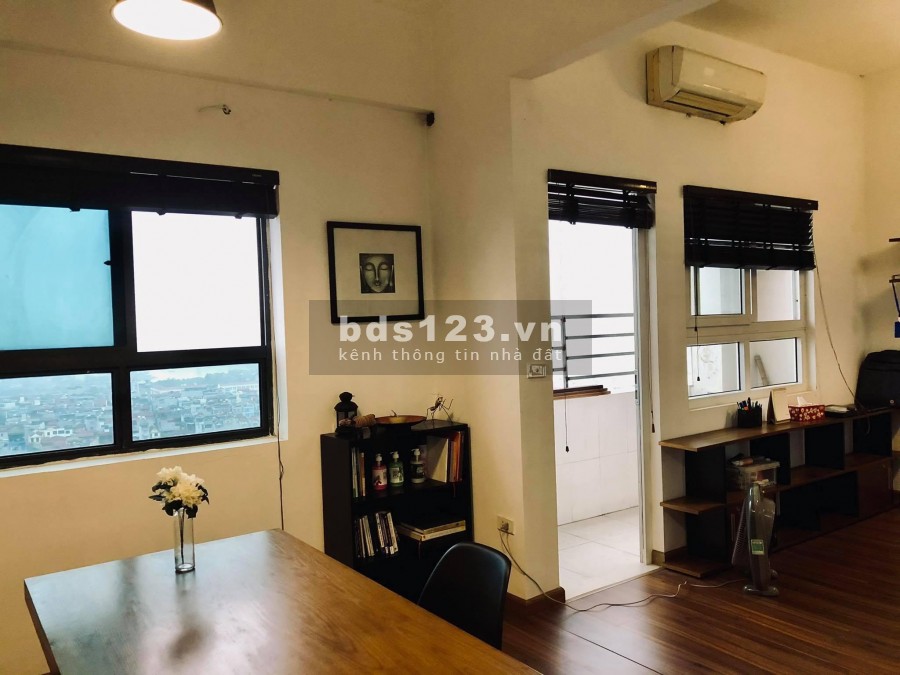 Bán gấp căn hộ VP6 Linh Đàm dy 65,25m2 ban công view hồ nội thất đầy đủ giá1,1x tỷ