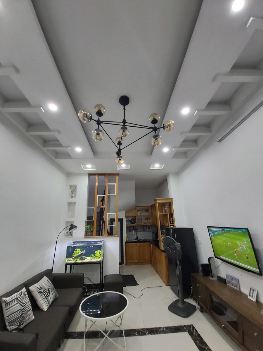 Bầu đại biểu quốc hội trúng, cần bán căn nhà gần tiểu học kim giang 54m chỉ 3 tỷ hơn chút tiểu học.