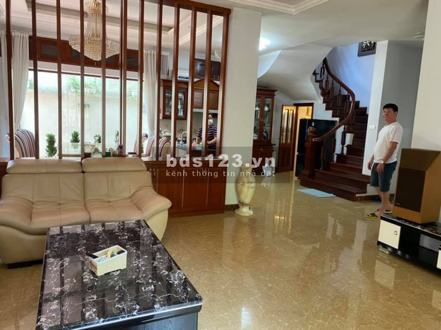 Bán căn biệt thự cạnh Công viên Sài Đồng – KĐT Sài Đồng. DT 213m2