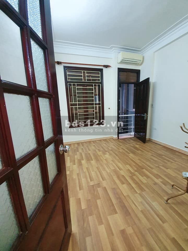 Định Công nhà đẹp ở ngay 5 tầng 32m2 giá nhỉnh 2 tỷ 8