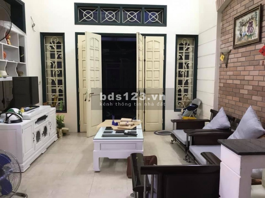 Nhà xây kiên cố 2 mặt ngõ mặt tiền khủng ở yên tĩnh, Trần Cung, gần công viên Hoà Bình