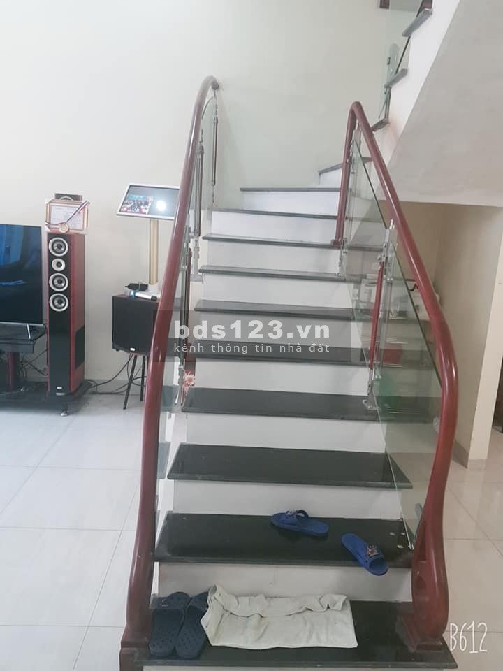 Nhà Bồ Đề ngõ ô tô tránh 61m x 5,5m mặt tiền giá 7.1 tỷ, sổ chính chủ