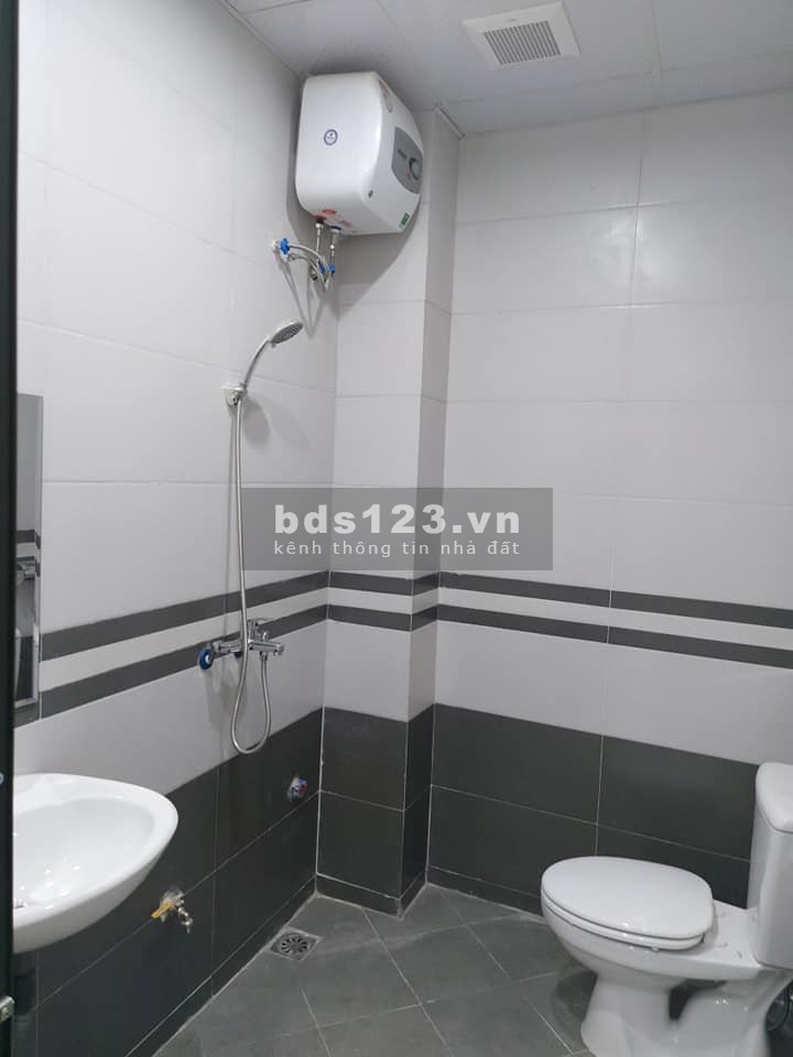Chính chủ bán nhà Lê Đức Thọ, cách phố vài bước chân, DT 36 m2 x 5 tầng, giá 3.9 tỷ