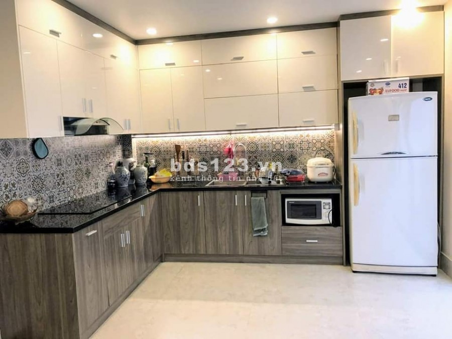 Bán nhà Ngã Tư Sở 40m 5 tầng nhỉnh 3 tỷ khu vực siêu hiếm
