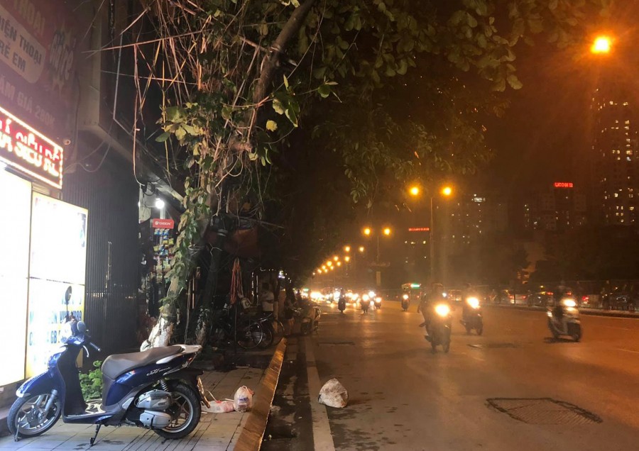 Nhà mặt đường Giải Phóng (quận HM) 6 tầng, 4.9 tỷ