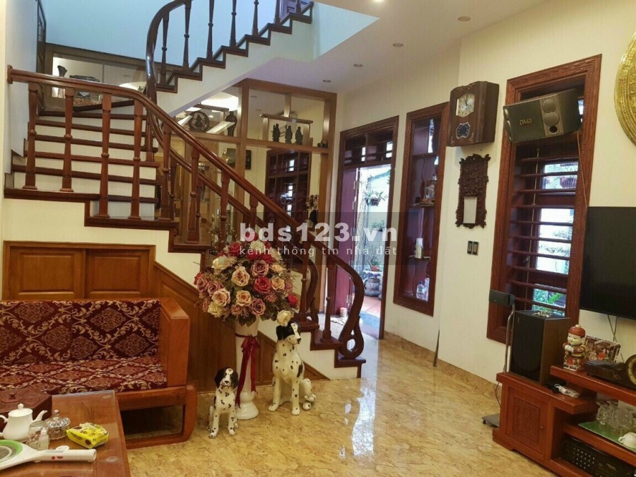 Bán Nhà Vườn 4 tầng 121m2, mt 11m phố Chi Lăng, TP HD, 4 ngủ, gara ô tô sân vườn đầy đủ, giá tốt