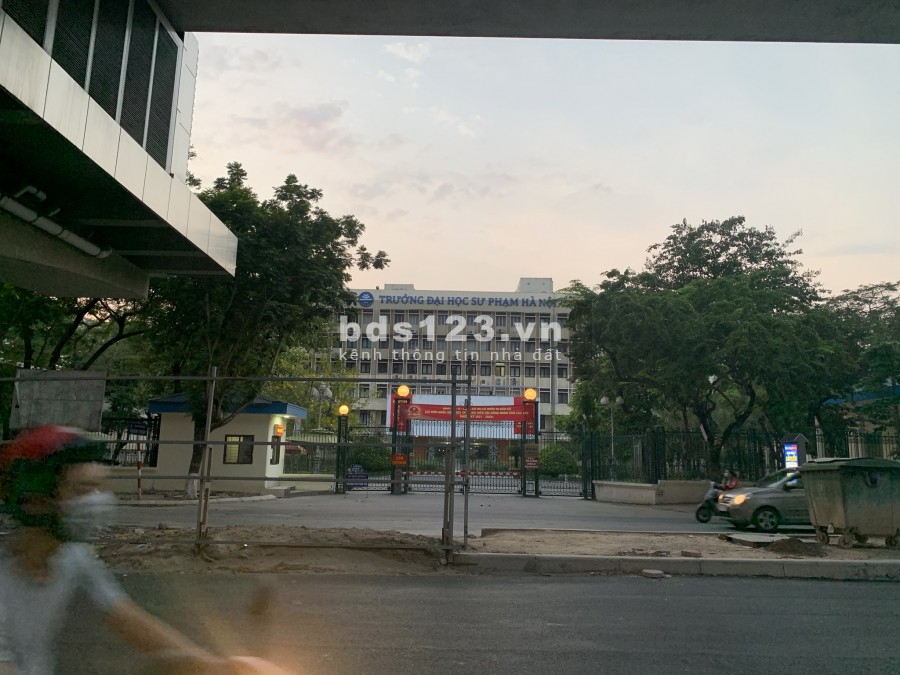 Bán nhà ngõ ba gác Xuân Thủy, dt 45m2, 4 PN, giá hơn 3 tỷ