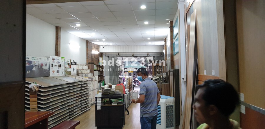 Nhà mặt tiền Thoại Ngọc Hầu, ngay BigC cho thuê nguyên căn