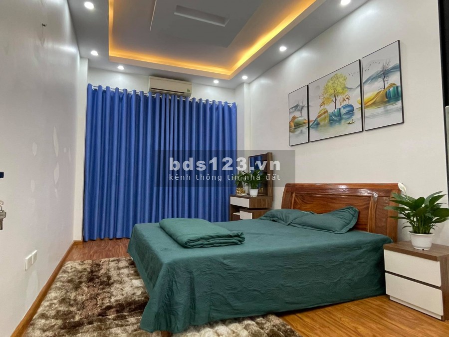 Nhà đẹp Hoàng Mai ô tô đỗ cửa, 4 tầng đúc kiên cố, 3 pn, giá 3.25 tỷ