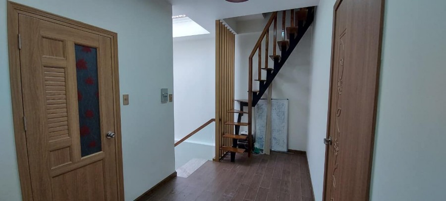 Nhà mới đẹp vuông sắc nét Huỳnh Tấn Phát Quận 7 giá 5,1 tỷ