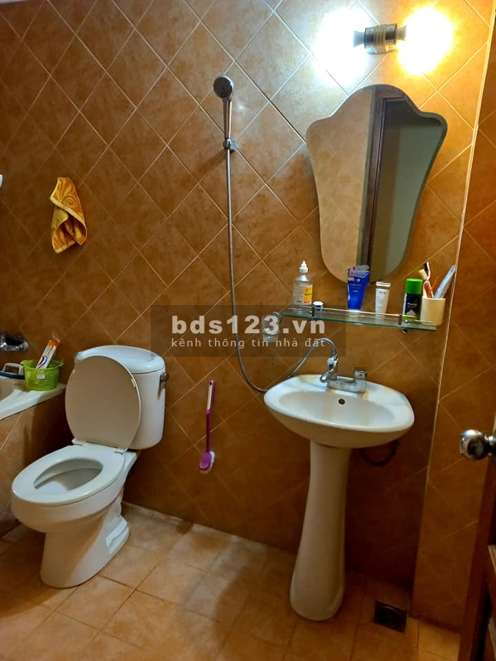 Bán nhà ngõ Quỳnh, 2 mặt thoáng, kinh doanh, cho thuê 19 triệu/tháng, dt 40m2, giá 3.4 tỷ