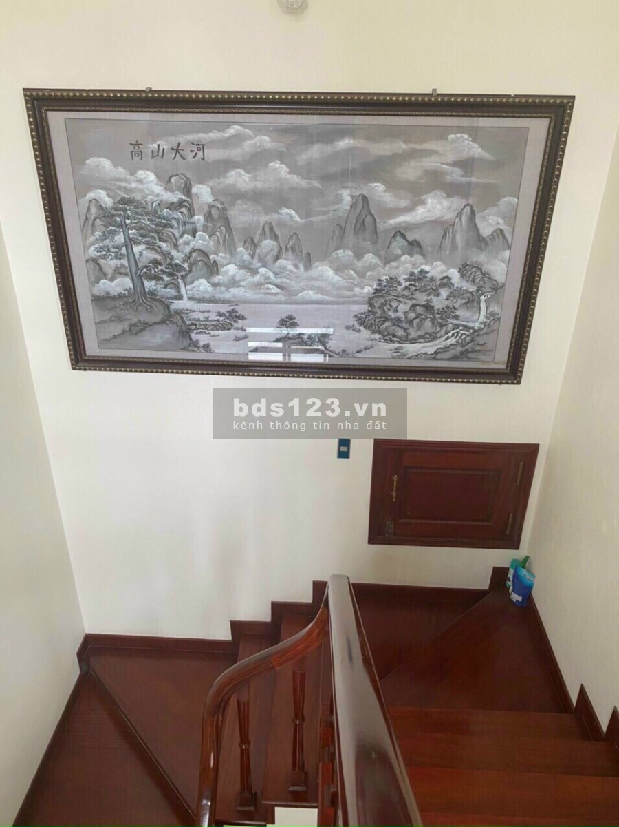 Bán Nhà Vườn 4 tầng 121m2, mt 11m phố Chi Lăng, TP HD, 4 ngủ, gara ô tô sân vườn đầy đủ, giá tốt