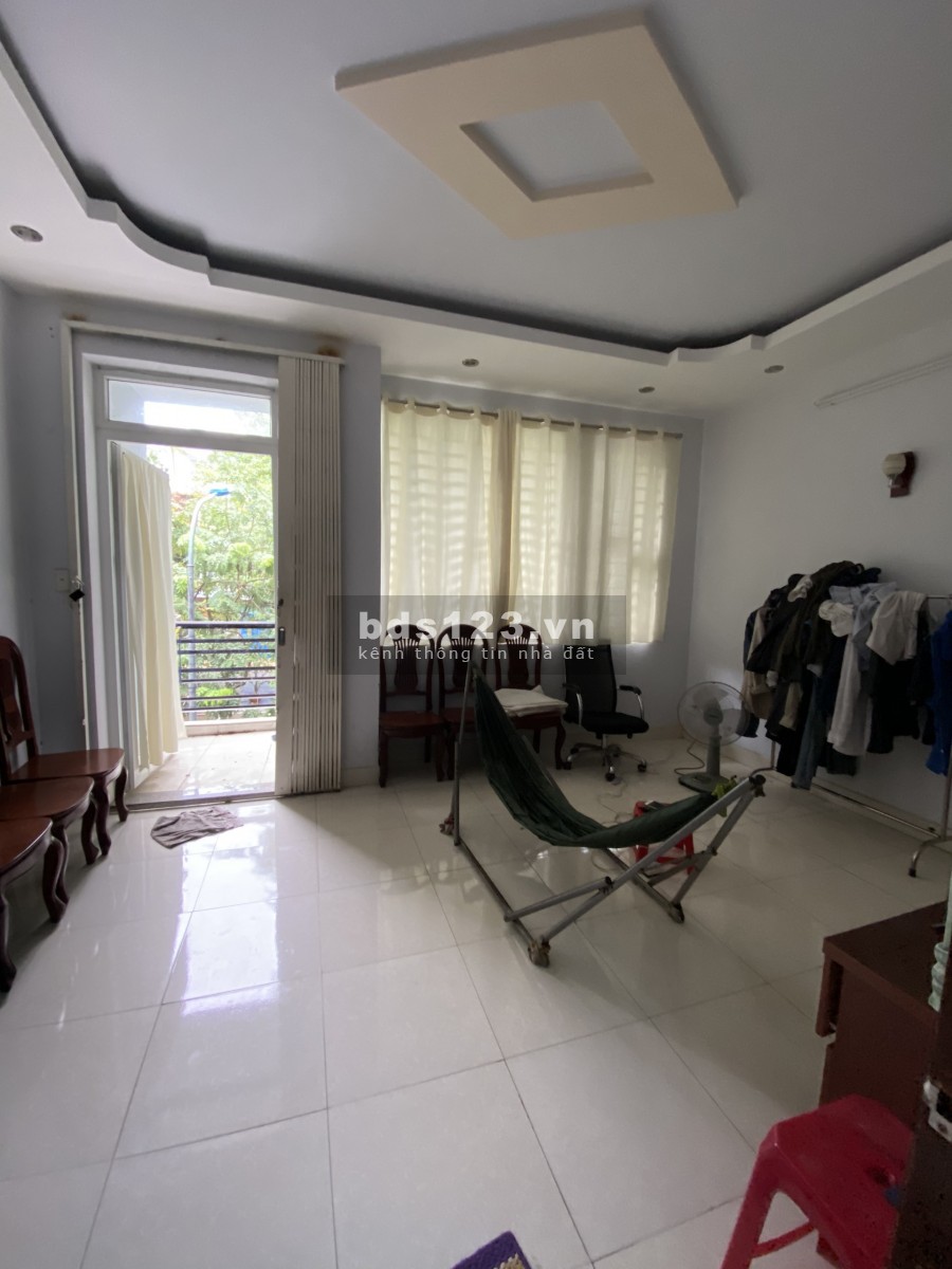 Nhà Đẹp HXT Trục 5x16 Trệt 2 lầu, sân thượng Giá 23Tr/th