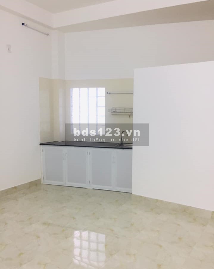 Bán nhà 35m2 hẻm 737 Lạc Long Quân, ngang 4m nở hậu 4,3m, 3 tỷ 62
