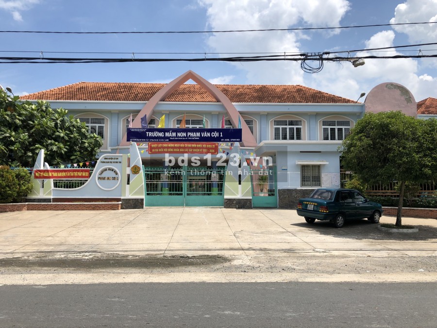Tôi kẹt tiền cần bán đất kế khu Bộ Công an, 700m2, 300m2 thổ cư