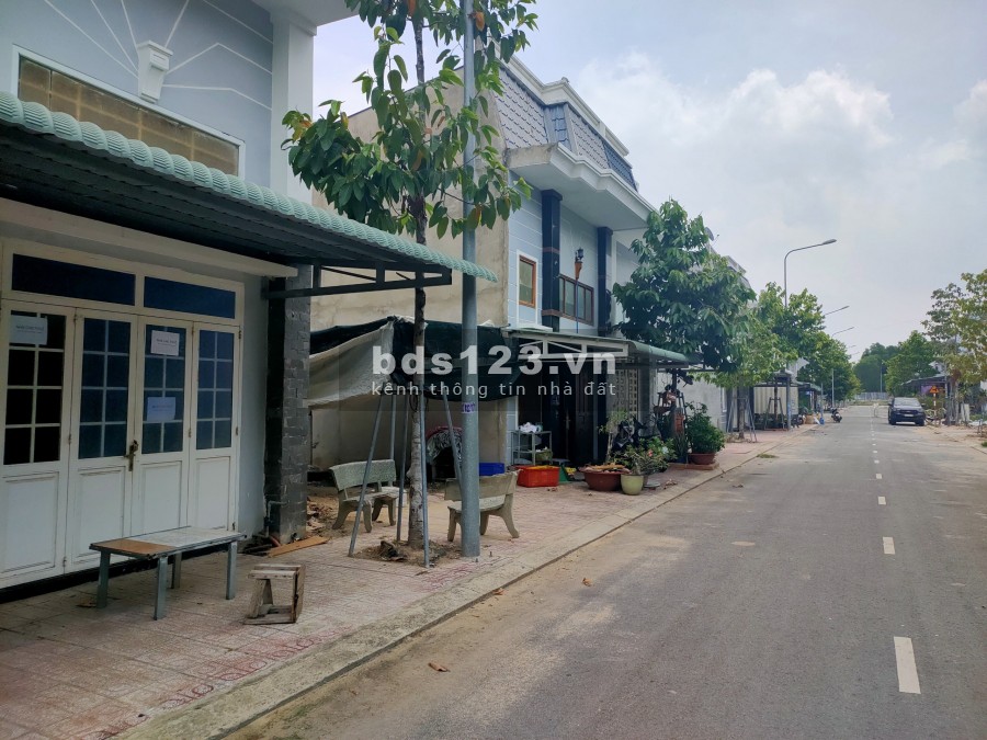 Đất Long Nguyên đh 615 sát đt 749a đường nhựa thông chợ