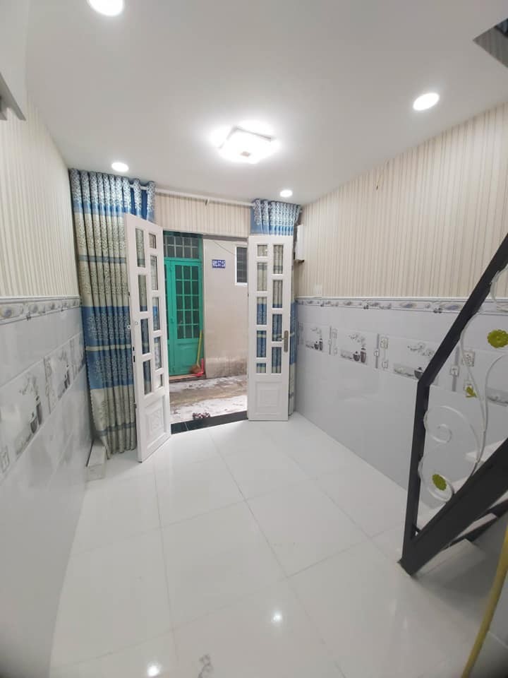 Ngộp ngân hàng Cần Bán nhà HXH Bà Hạt, Phường 4, Quận 10, 36m2, 3 Tầng, 4x8, 4 tỷ 5