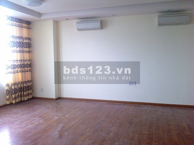 Cho thuê căn hộ Penthouse Cộng Hòa Plaza Tân Bình 3 phòng ngủ / 3WC tiện nghi y hình 18 Triệu Tel 0942.811.343 Tony (Zalo/phone) đi xem và chốt căn