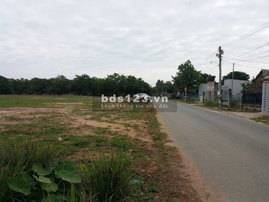 Chủ cần bán gấp lô đất 2000m2 An Viễn, Trảng Bom giá 3,2 tr/m2. SHR