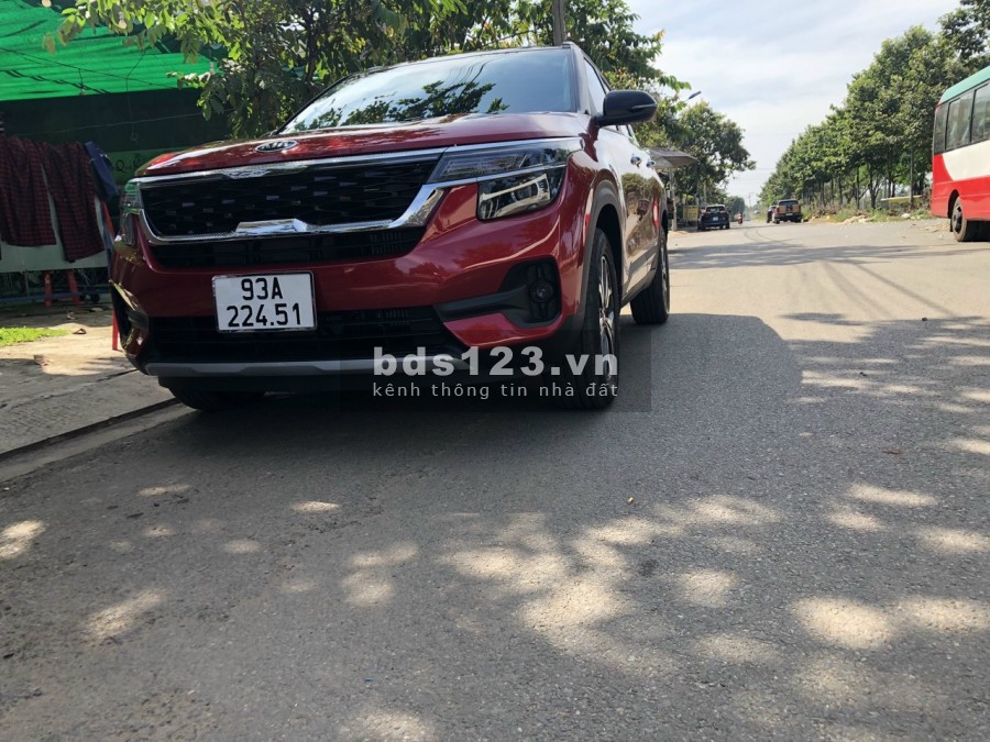 Bán lô góc đất TP Đồng Xoài đối diên trạm y tế xã Tiến Hưng thuận tiện kinh doanh,SHR