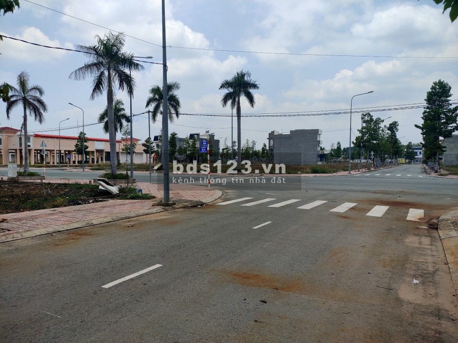 Đất Long Nguyên đh 615 sát đt 749a đường nhựa thông chợ