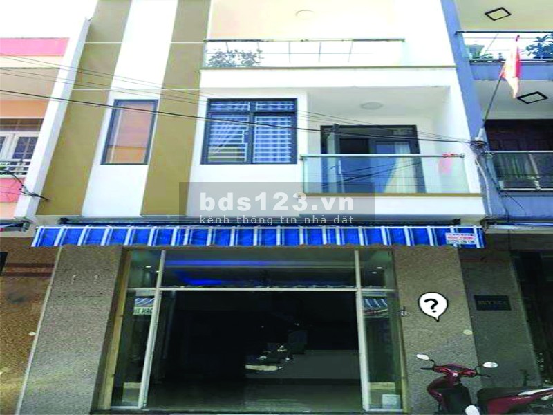 Cho thuê nhà Hoàng Quốc Việt, Cầu Giấy. Dt: 70m, 4 tầng. Mt: 4m