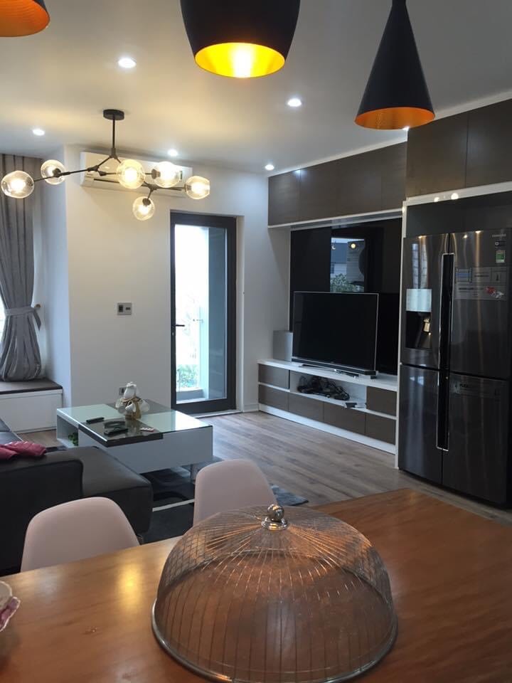 Bán gấp nhà 5T Thang máy Lạc Long Quân P10 Tân Bình chỉ nhỉnh 5 tỷ . 0856010313.