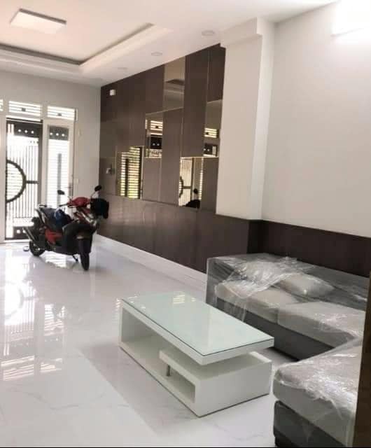 Chính chủ bán nhà Nguyễn Phúc Chu Tân Bình Hẻm xe hơi 4 tầng Nội thất cao cấp- giá 5 Tỷ 4 (tl)