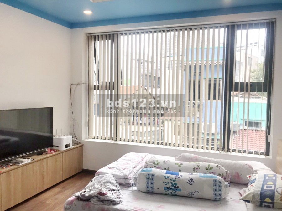 Bán nhà đẹp 3 lầu mặt tiền KD đường Hồ Hảo Hớn P.Cô Giang Quận 1