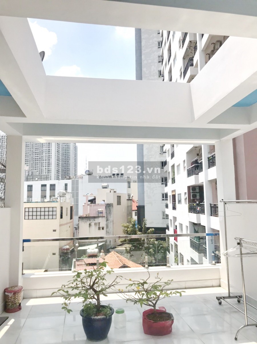 Bán nhà đẹp 3 lầu mặt tiền KD đường Hồ Hảo Hớn P.Cô Giang Quận 1