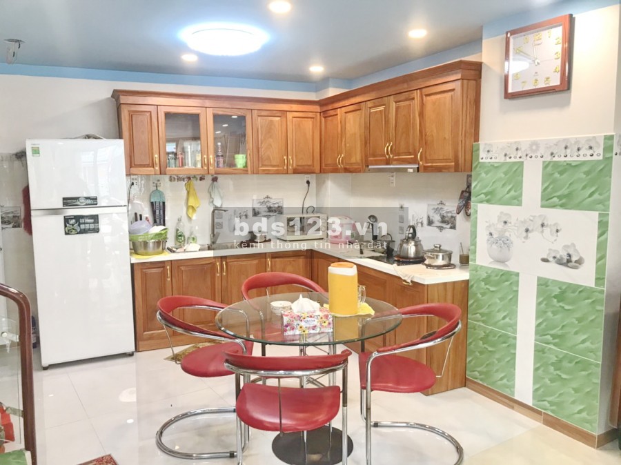 Bán nhà đẹp 3 lầu mặt tiền KD đường Hồ Hảo Hớn P.Cô Giang Quận 1