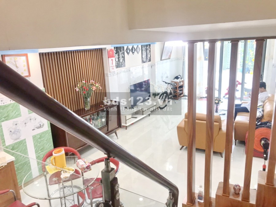 Bán nhà đẹp 3 lầu mặt tiền KD đường Hồ Hảo Hớn P.Cô Giang Quận 1