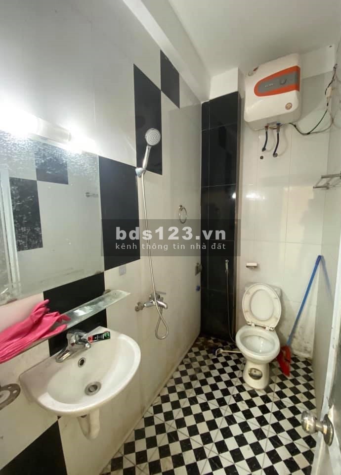 Bán nhà mặt ngõ phố Tôn Đức Thắng, HN, 30m, 3.1tỷ. 0375469720