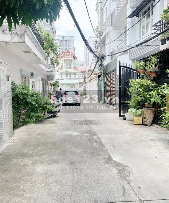 Bán lô đất thổ cư HXH 52 Nguyễn Thị Thập, phường Bình Thuận, Quận 7