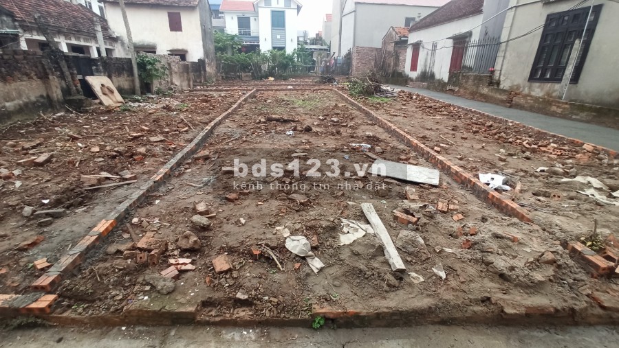 Chính chủ cần bán mảnh đất 40m2 tại TT Chúc Sơn do khách bỏ cọc