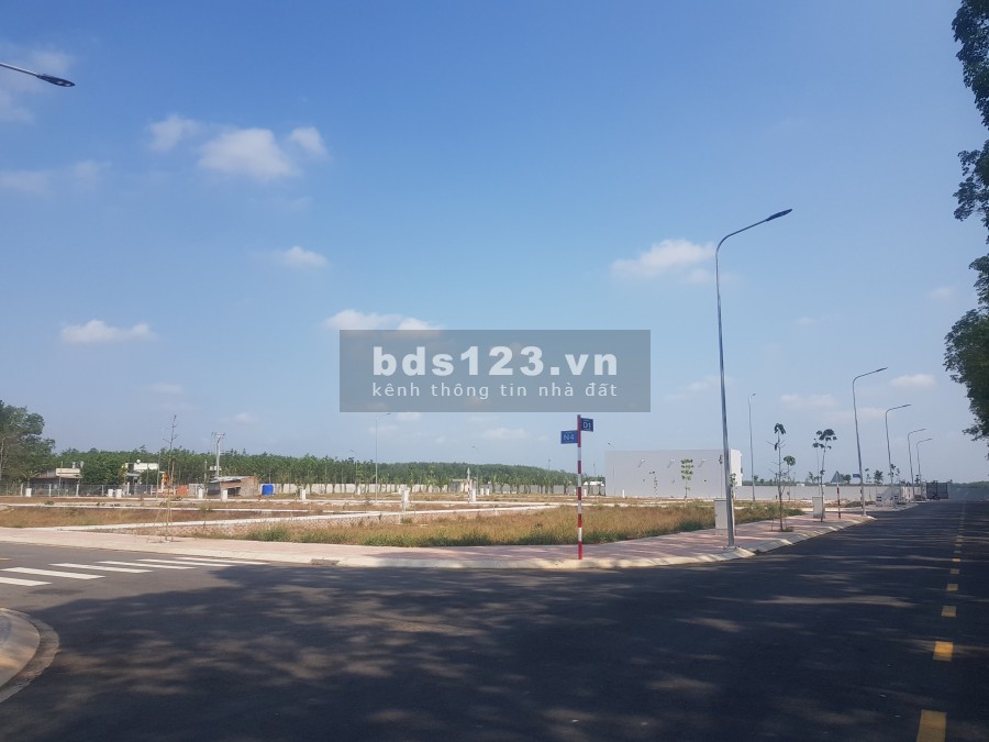 Cần bán 2 lô góc ví trị đẹp mặt tiền DT750 Xã Trừ Văn Thố
