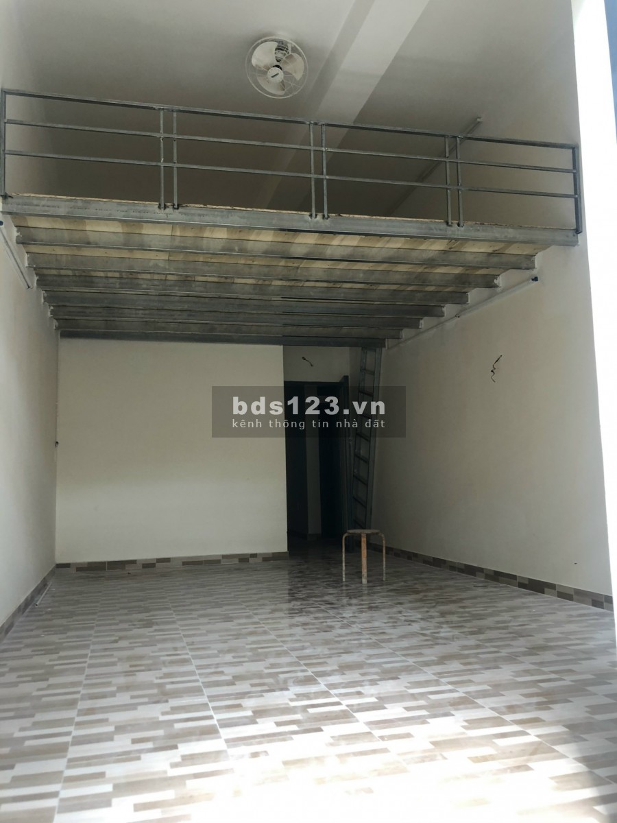 CHDV Lô góc 2 mặt tiền đường Dương Quảng Hàm: 5L ST (27P, 3 kiot 1MB 100m2)