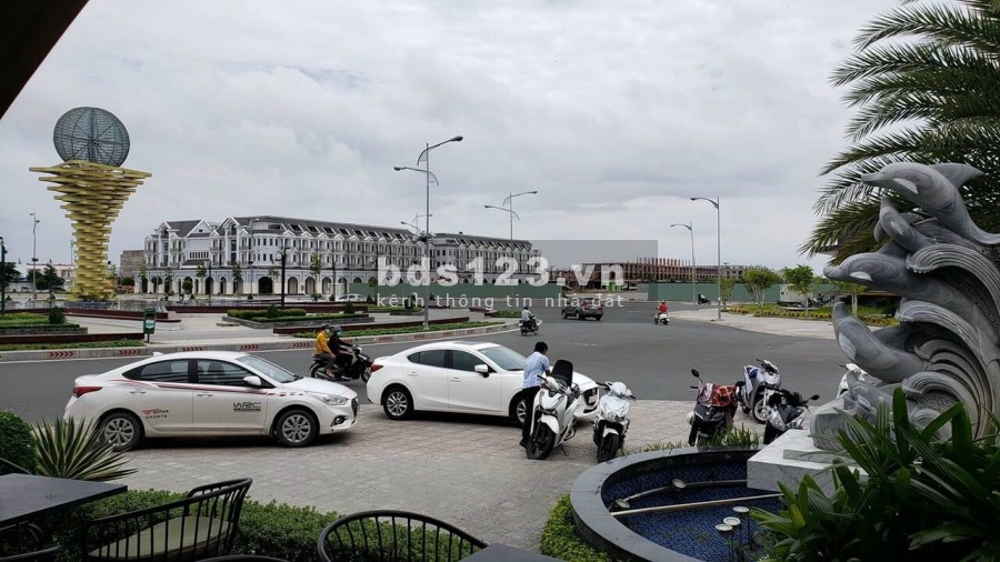 Bán shophouse MT đường Lê Trọng Tấn KĐT Phú Cường 7x24m 3 lầu giá chỉ 5.6 tỷ bán gấp mùa covid-19