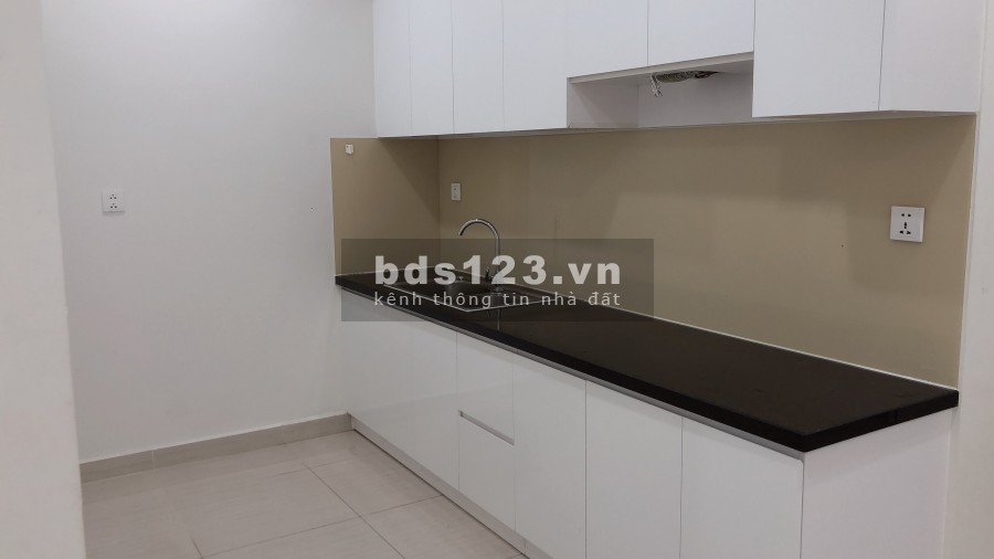 Cần bán căn hộ 2PN ,2WC Chung Cư Moonlight Boulevard 68m đối diện bến xe miền tây