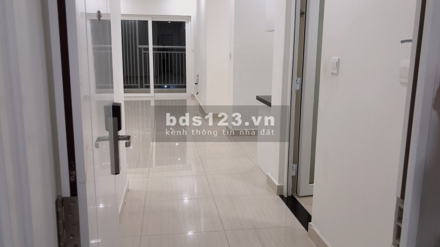 Cần bán căn hộ 2PN ,2WC Chung Cư Moonlight Boulevard 68m đối diện bến xe miền tây
