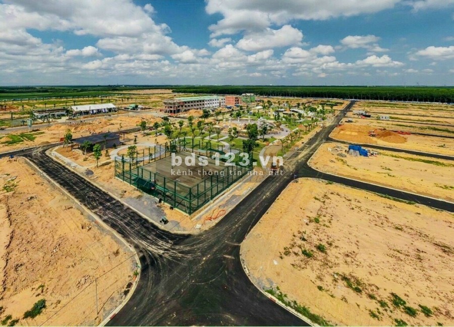 Century City đủ yếu tố “Nhất cận thị nhị cận giang tam cận lộ” đáp ứng những yêu cầu khắt khe nhất.