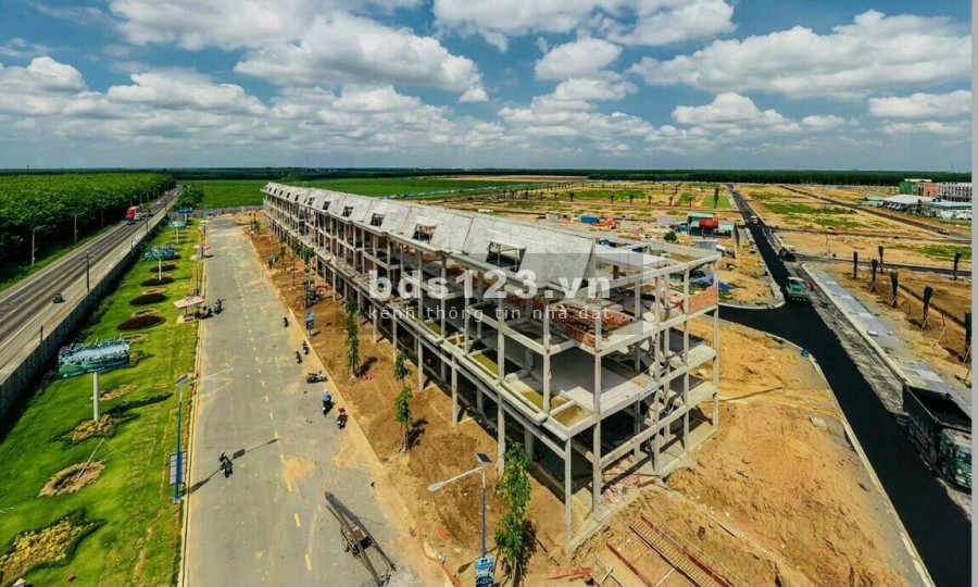 Century City đủ yếu tố “Nhất cận thị nhị cận giang tam cận lộ” đáp ứng những yêu cầu khắt khe nhất.